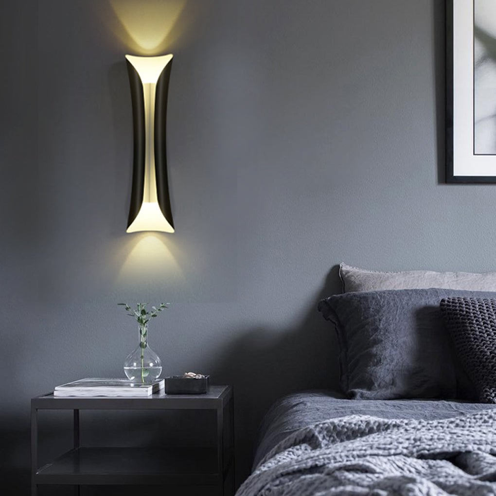 Up Down Wall Light, Nordic Minimalist LED Indoor Sconce for Hallways and Living Rooms, Metal Body in Three Heights