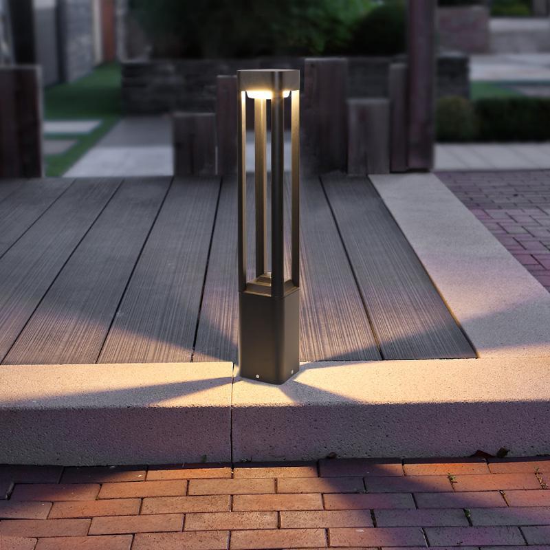 Bollard Landscape Light, Die-Cast Aluminum Waterproof LED Path Light for Gardens and Driveways, Minimalist Black in Three Heights
