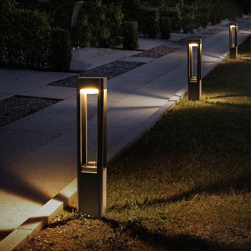 Bollard Landscape Light, Die-Cast Aluminum Waterproof LED Path Light for Gardens and Driveways, Minimalist Black in Three Heights