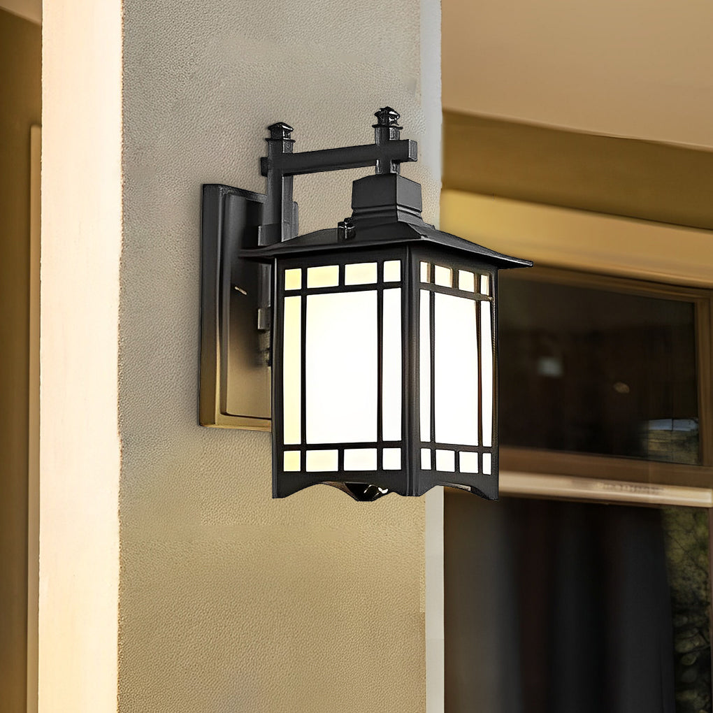Retro Lantern Wall Sconce, Die-Cast Aluminum and Glass Outdoor Wall Light for Porch and Entryway, Solar or Hardwired