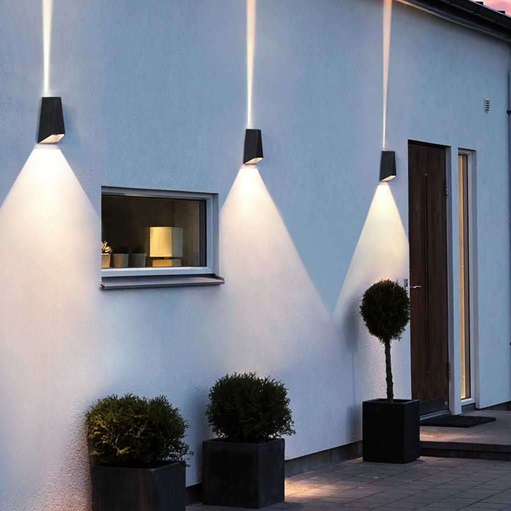 Up Down Outdoor Wall Light, Modern LED Aluminum Sconce for Porch and Patio, Rust-Resistant Dual-Beam Design