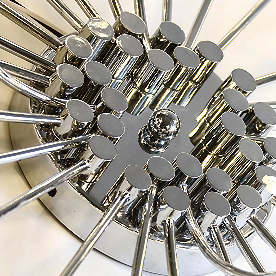 Close-up of the starburst arms and their small bulbs