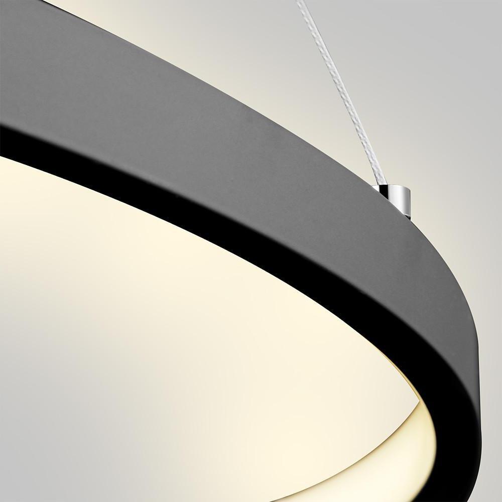 Detail of the black metal frame of the ring