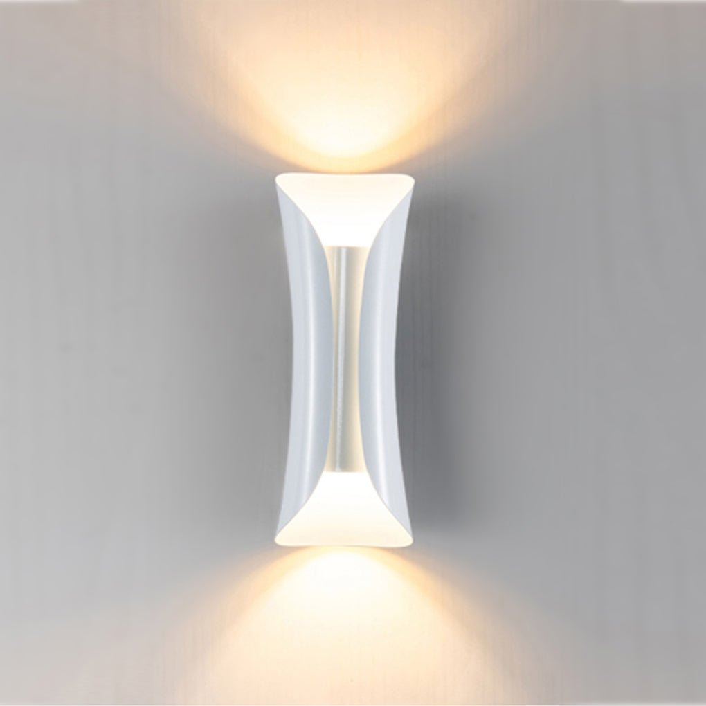 White up down wall light casting symmetrical beams