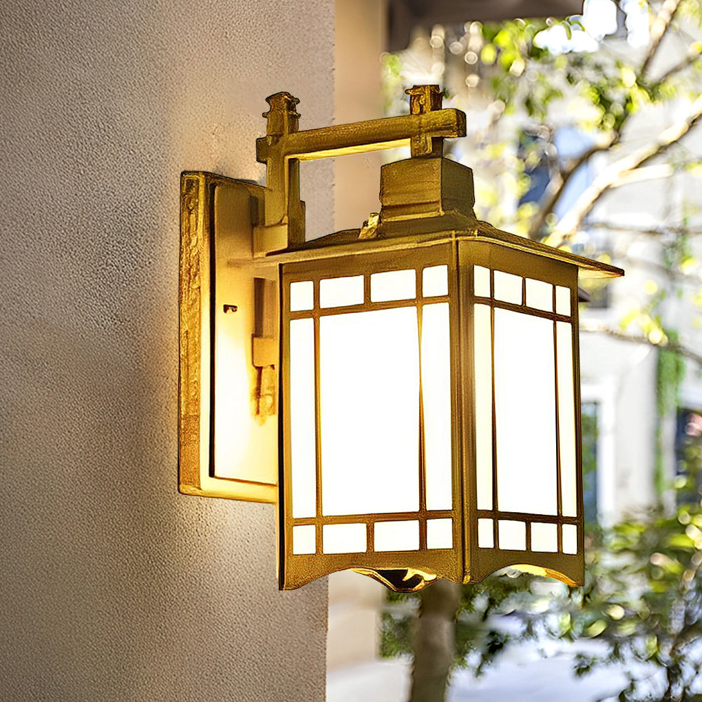 Retro Lantern Wall Sconce, Die-Cast Aluminum and Glass Outdoor Wall Light for Porch and Entryway, Solar or Hardwired